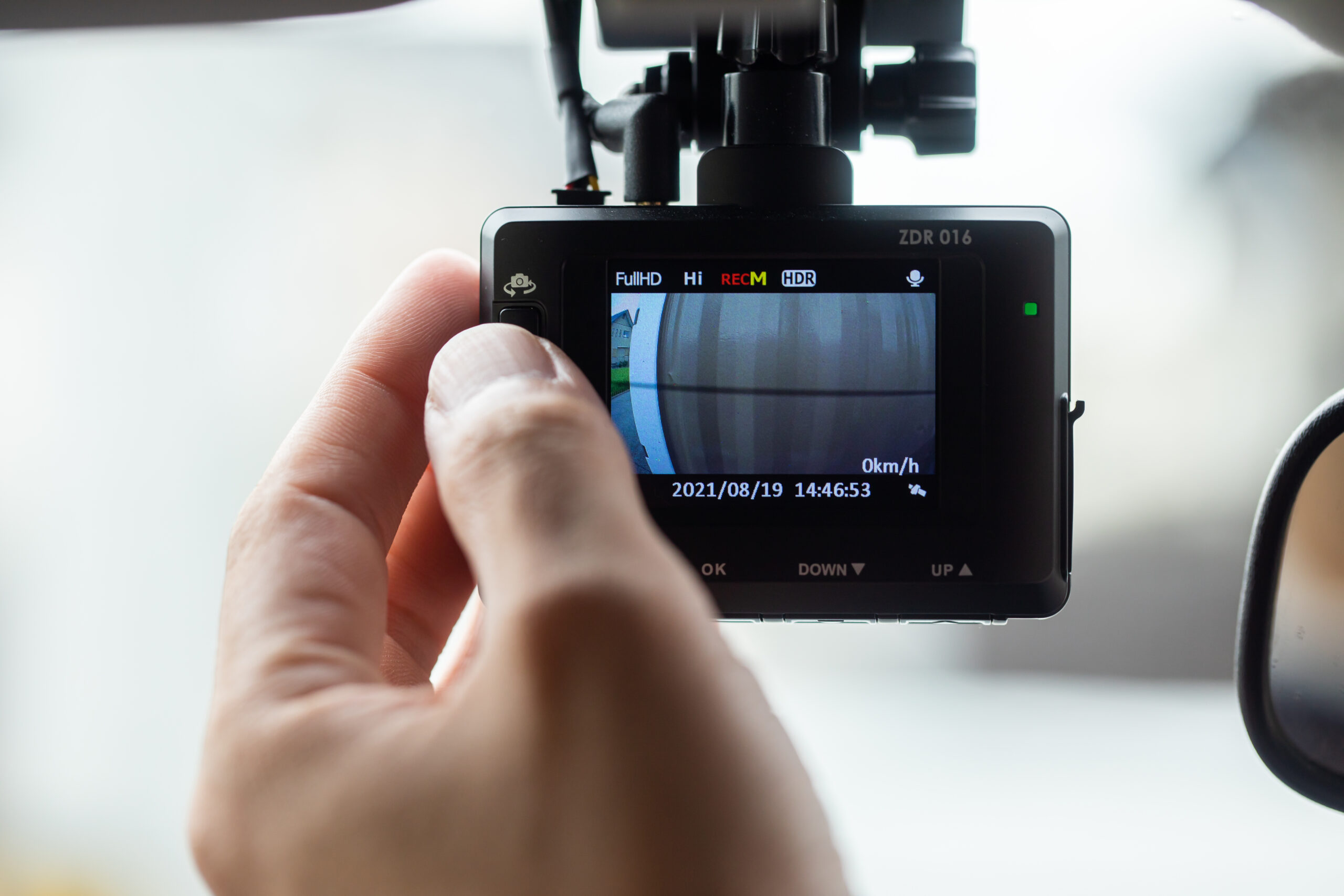 【2026年最新版】おすすめ360度ドライブレコーダー24選と失敗しない選び方を徹底解説！のアイキャッチ画像