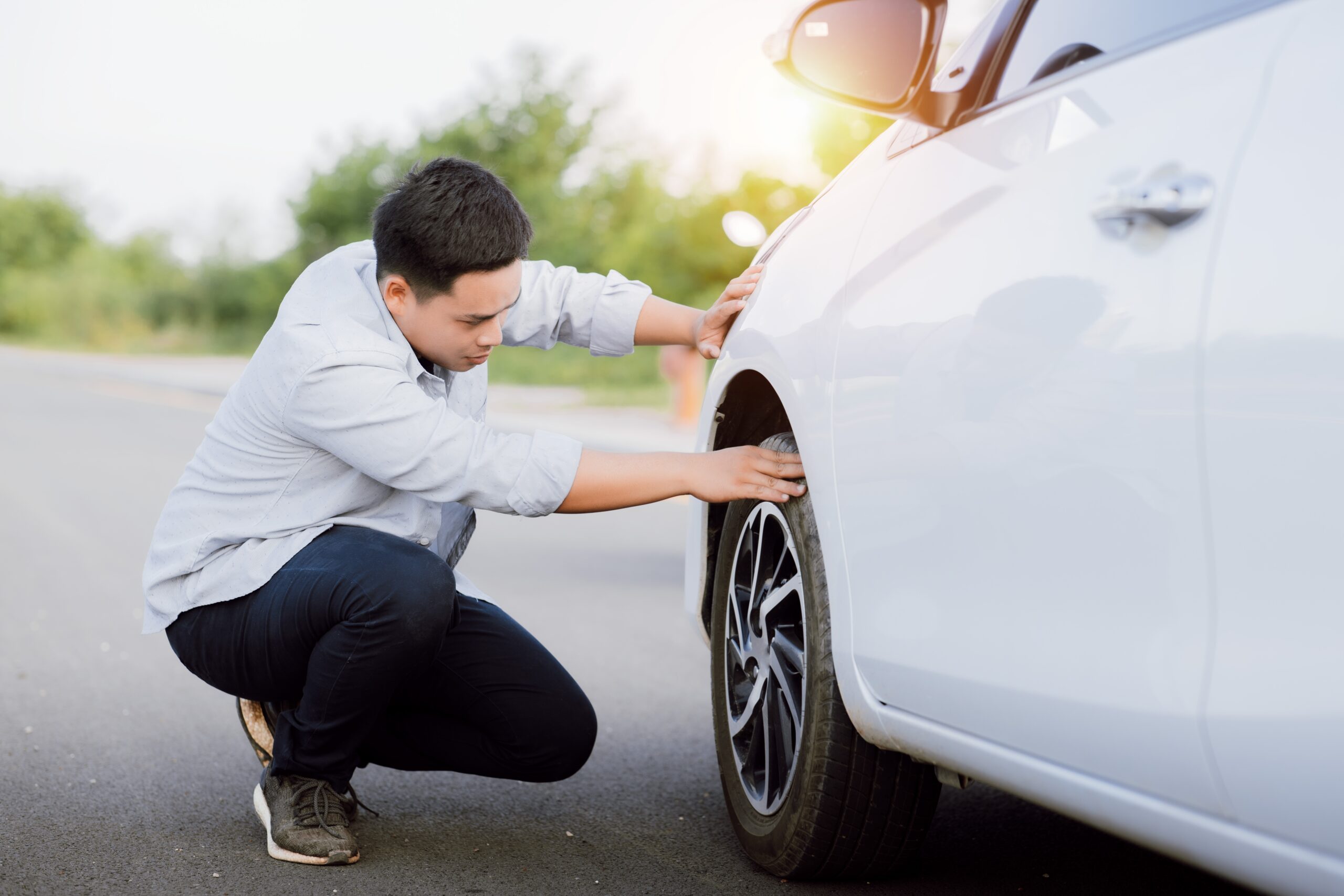 車のタイヤ交換は自分で行っても大丈夫？のアイキャッチ画像