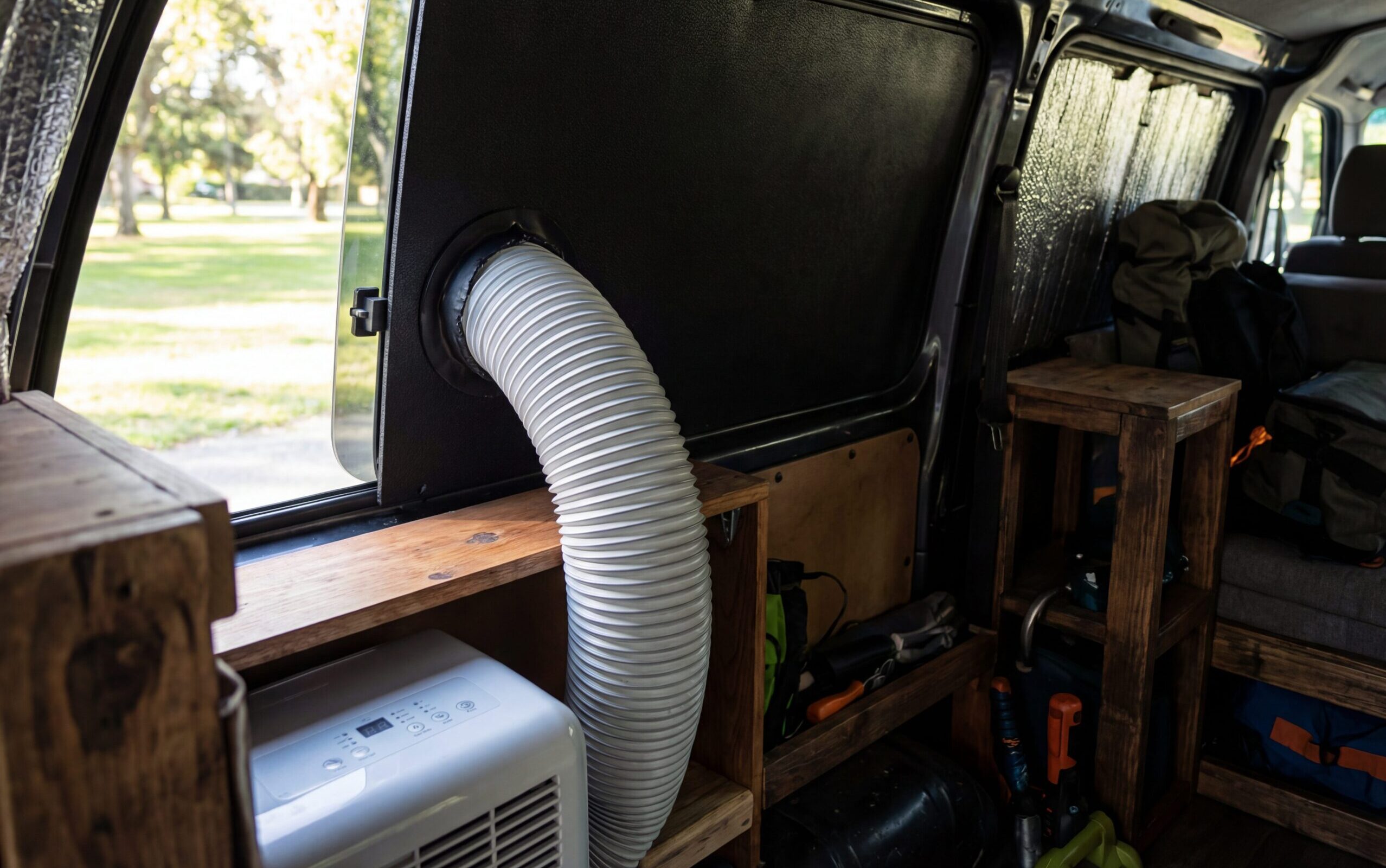 「窓パネル」の自作:DIYがもたらす最高の冷却環境のアイキャッチ画像